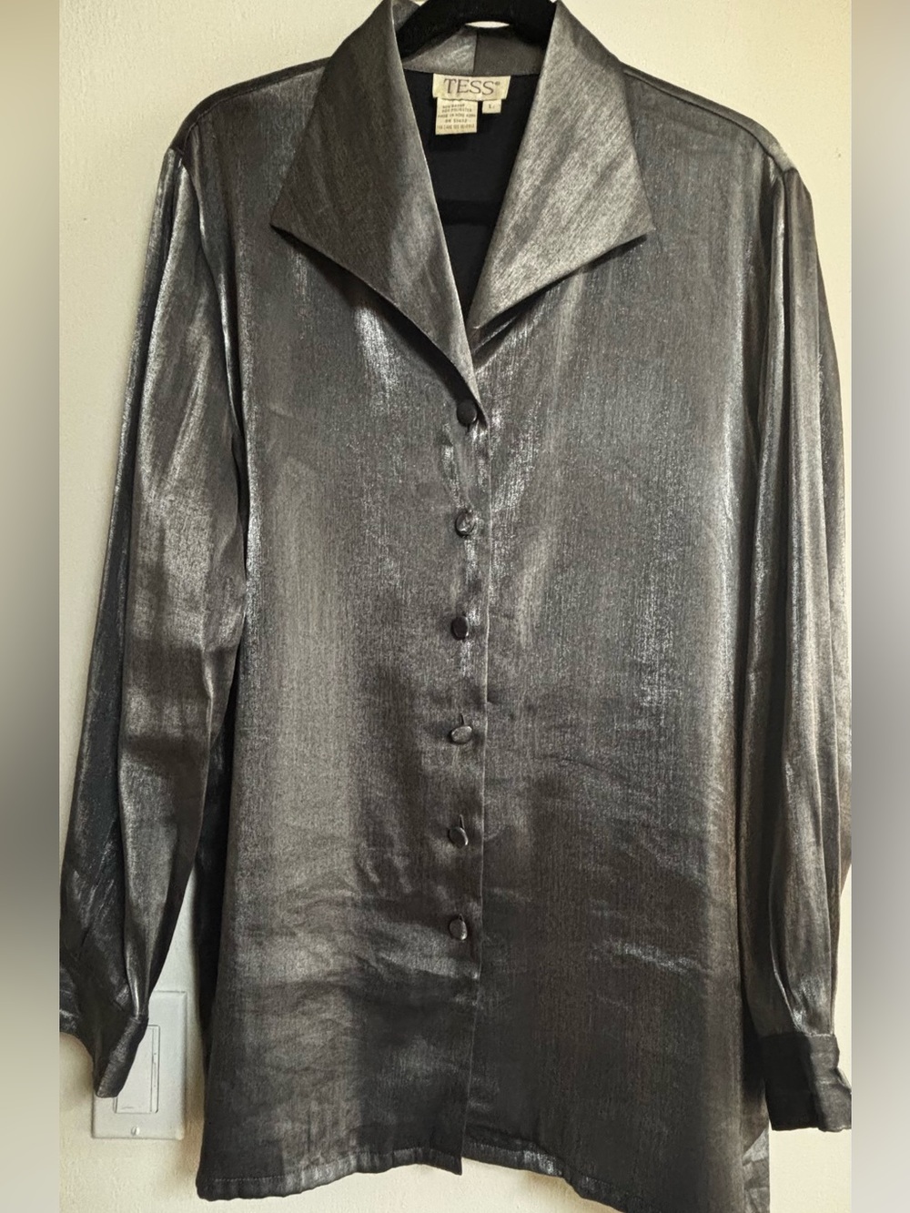 VTG 80s 90s TESS Metallic Liquid
Silver Button Up Blouse Shirt L